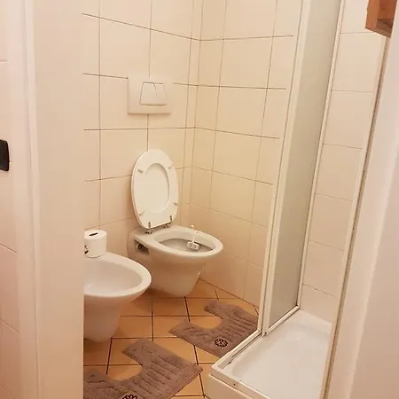 Apartment Cri *