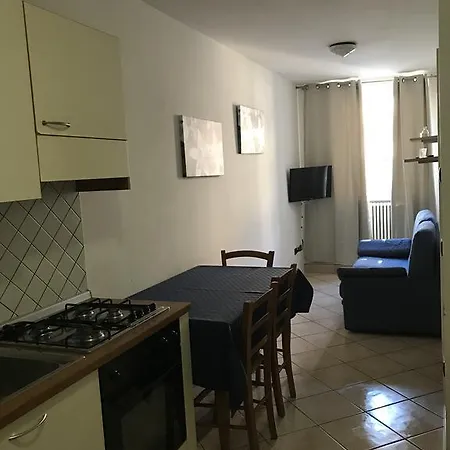 Apartment Cri *